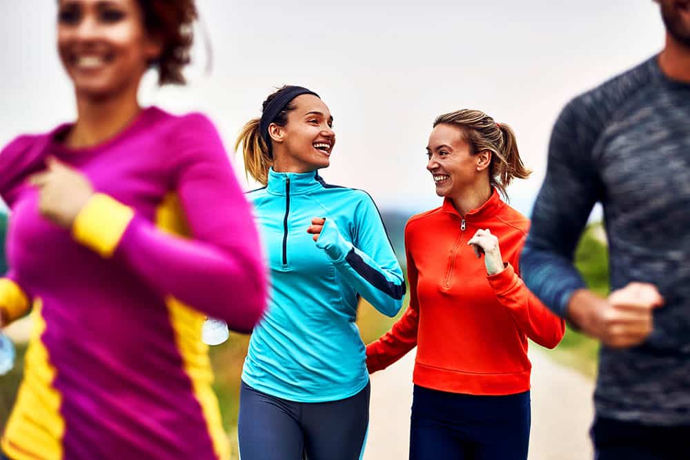 Correr: Los beneficios de correr en grupo frente a hacerlo en solitario